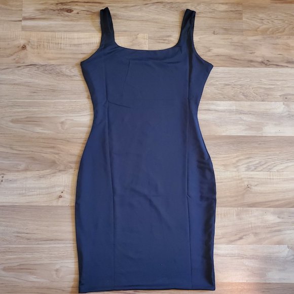 Black Bodycon Dress - Picture 4 of 5